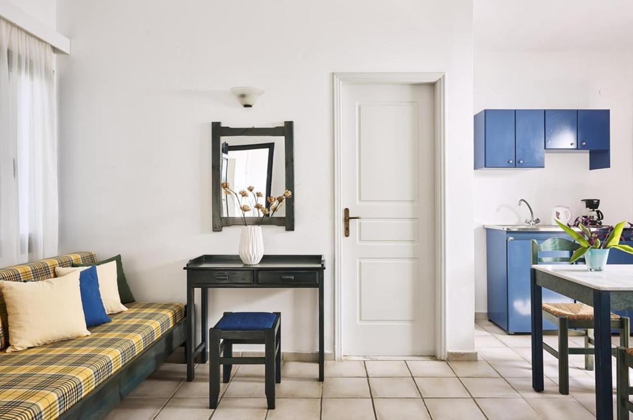 Eva Suites & Apartments Agia Marina Eksteriør billede
