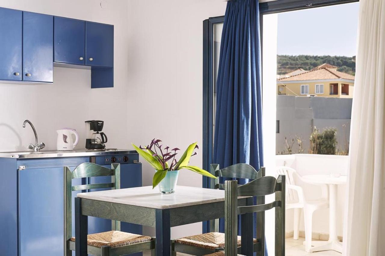 Eva Suites & Apartments Agia Marina Eksteriør billede